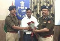 মেয়ের মৃত্যুর খবর শুনেও আহত ব্যক্তিকে বাঁচাতে ছুটে যান কনস্টেবল মেয়ের মৃত্যুর খবর শুনেও আহত ব্যক্তিকে বাঁচাতে ছুটে যান কনস্টেবল