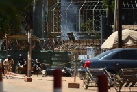 লাগোয়াতে সেনা ঘাঁটির পর এবার দেশটির প্রধানমন্ত্রীর কার্যালয়ে ঢুকে হামলা