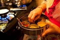 রান্নায় পারদর্শী নয় স্ত্রী, বিবাহ বিচ্ছেদ চেয়ে স্বামীর মামলা!