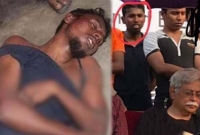 হামলার আগে থেকেই জাফর ইকবালের পেছনেই দাঁড়িয়েছিল হামলাকারী যুবক! হামলার আগে থেকেই জাফর ইকবালের পেছনেই দাঁড়িয়েছিল হামলাকারী যুবক!