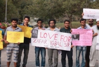 জাফর ইকবালের ওপর হামলার প্রতিবাদে নয়াদিল্লিতে বিক্ষোভ