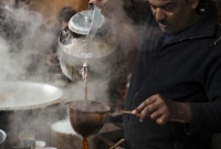 চা বেচে মাসে যে আয় এই ব্যক্তির, তা শুনলে আপনিও চমকে উঠবেন!