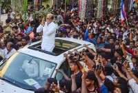 শান্তির জন্য সব ছেড়ে হিমালয়ে রজনীকান্ত