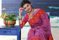 অগ্নিকাণ্ডে নিঃস্ব বস্তিবাসীদের জন্মদিনের খরচ দিলেন ফারিয়া