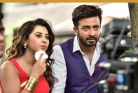 বুবলির হাত ছেড়ে দিলেন শাকিব?