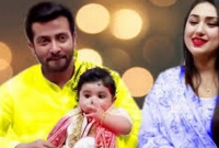 বিচ্ছেদের পর প্রথম সাক্ষাতে এ কি করলেন শাকিব-অপু!