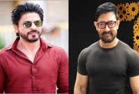 আমিরের কাছে সাহায্য চাইবেন শাহরুখ খান