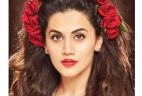 তাপসীর ই-মেইলে ‘সর্বকালের সেরা’ বিয়ের প্রস্তাব!