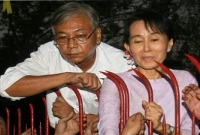  মিয়ানমারে পদত্যাগের হিড়িক রোহিঙ্গা ইস্যুতেই কি?