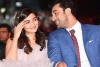 আলিয়ার ব্যাপারে মায়ের সবুজ সংকেত পেলেন রণবীর কাপুর!