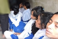 হঠাৎ বিভিন্ন শ্রেণির ৩৪ জন ছাত্রী অজ্ঞান!