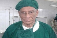  পৃথিবীর সবচেয়ে প্রবীণ সার্জন বাংলাদেশের মীর্জা মাজহারুল ইসলাম