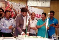 আজ জন্মদিনে যে ঘোষণা দিল শাকিব খান