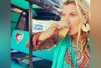  চা বিক্রি করে কোটিপতি এক নারী!