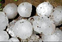 ধেয়ে আসছে শিলাবৃষ্টি