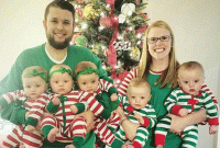 দিনে ৪০ বোতল দুধ আর ২০ বার পোশাক পরিবর্তন! এই মায়ের গল্প সত্যিই অন্যরকম