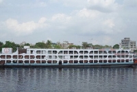 অল্পের জন্য বেঁচে গেলেন ৬ শতাধিক যাত্রী