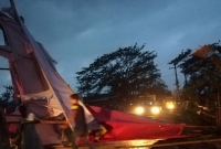 ঘূর্ণিঝড়ে লণ্ডভণ্ড হয়ে গেল প্রধানমন্ত্রীর আগমন ঘিরে সাজসজ্জা