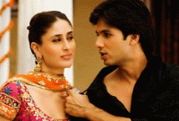 কারিনাকেই প্রথম বিয়ের খবর জানিয়েছিলেন শহিদ