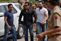 জেলে প্রথম রাত কীভাবে কাটালেন ‘কয়েদি নম্বর ১০৬?’