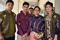 'অ্যানিকে ভালোবেসে আজ আমি অন্ধ'