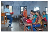 টিচার মেয়েটাকে জিজ্ঞাস করলেন, তোমার কি বিয়ে হয়েছে? তারপর…