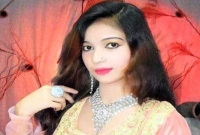 দাঁড়িয়ে গান না গাওয়ায় অন্তঃসত্ত্বা গায়িকাকে গুলি করে হত্যা