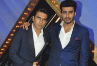 বাইক চুরির মামলায় ফাঁসলেন বলিউডের এই দুই অভিনেতা