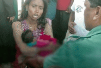 কথা বলার এক পর্যায়ে সন্তানকে বুকে চেপে দৌড় দেয় স্বপ্নাও, পুলিশও দৌড় দেয়…