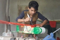 ৩০ বারের মতো ব্যর্থ হওয়ার পর নিজের তৈরি বিমান আকাশে উড়ালো চট্টগ্রামের কিশোর