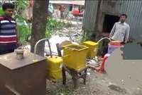 ক্ষতিকর বর্জ্য থেকে মূল্যবান জ্বালানি ও তেল তৈরি! বিদেশ ফেরৎ হালিমের সাফল্য