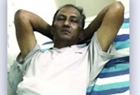  মন্ত্রণালয়ের বাস উল্টোপথে, বাধা দিয়ে আইসিইউতে ট্রাফিক পরিদর্শক দেলোয়ার হোসেন