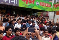 খালেদার মুক্তির দাবিতে ফখরুলের নেতৃত্বে রাজধানীতে বিক্ষোভ মিছিল