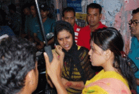 ছাত্রীদের ওপর নির্যাতনের অভিযোগে ছাত্রলীগ নেত্রীকে গণধোলাই!