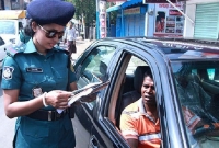 সিলেটের রাজপথে প্রথম নারী সার্জেন্ট সিলেটের রাজপথে প্রথম নারী সার্জেন্ট