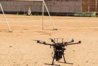 ড্রোন উড়িয়ে কোটি কোটি পুরুষ মশা ছেড়ে দিচ্ছে এই দেশ! কেন জানেন?