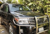 ব্রেকিং নিউজ: এমপির গাড়িতে বোমা