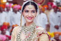 সোনামের হবু স্বামীর বিলাসবহুল বাংলোর দাম জানেন!