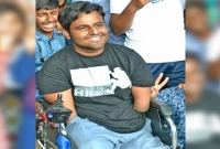 কুনুই দিয়ে লিখে আসিফ করিমের জিপিএ-৫