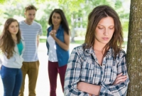 এক প্রেমিককে বিয়ে করতে চান তিন প্রেমিকা, অতঃপর…!