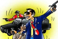 গাজীপুরে গুলি করে ১১ লাখ টাকা ছিনতাই, আহত ৩