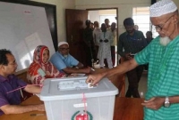কেমন হচ্ছে খুলনায় ভোট গ্রহণ? যা বলছেন ভোটাররা