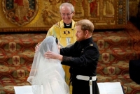 একটি কন্যা সন্তান দত্তক নিতে চান হ্যারি-মেগান