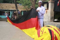 মাগুরার ফুটবলপ্রেমী তৈরি করলো সাড়ে ৫ কিলোমিটার দীর্ঘ জার্মানির পতাকা!