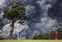 আগ্নেয়গিরির লাভার স্রোত বাড়িঘর ও বন-জঙ্গল গ্রাস করে এবার প্রশান্ত মহাসাগরে 