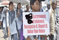 ১৪ বছরের ছাত্রকেই চান সেই ৩৪ বছরের শিক্ষিকা