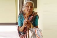 ভিক্ষুকের কাপড় কেনার টাকা নিয়ে গেল মাদকসেবী!