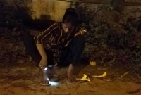 ‘স্বামীই এখন সড়কে নামিয়ে দিয়ে যান, ভোর রাতে স্বামীই আবার নিয়ে যান।’