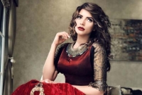 রমজান মাসে বিকিনি পরায় কুৎসিত গালিগালাজ অভিনেত্রীকে