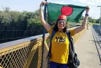 দেশের পতাকা হাতে শততম দেশে বাংলাদেশের নাজমুন!